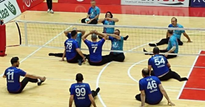 Kahramanmaraş Onikişubat Nf, Oturarak Voleybol Süper Ligde ilk maçını oynadı