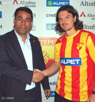 Tolga Çavdar Göztepe'de
