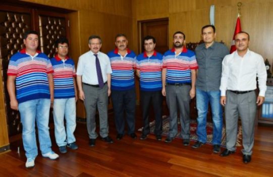 Büyükşehir Taraftarlar Derneğinden Onursal Başkana Ziyaret